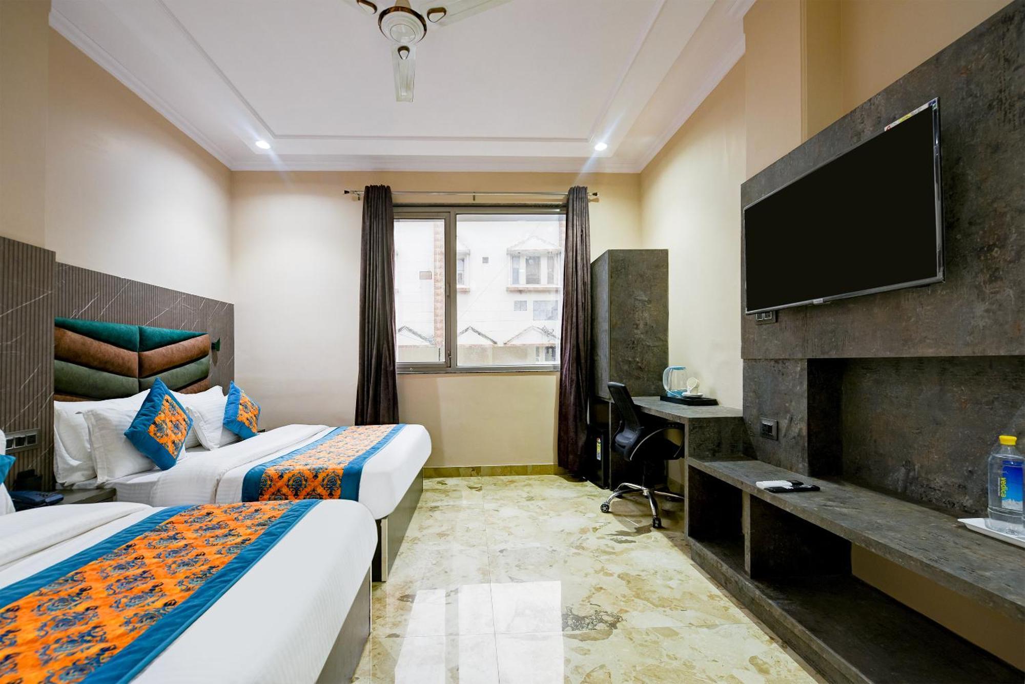 The Pearl Plaza Hotel In City Centre - Near New Delhi Railway Station Экстерьер фото